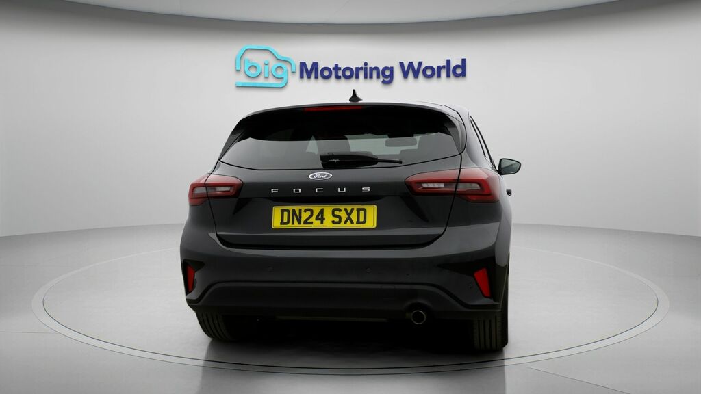 Ford Focus Titanium Black #6