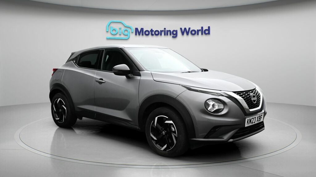Nissan Juke N-connecta Grey