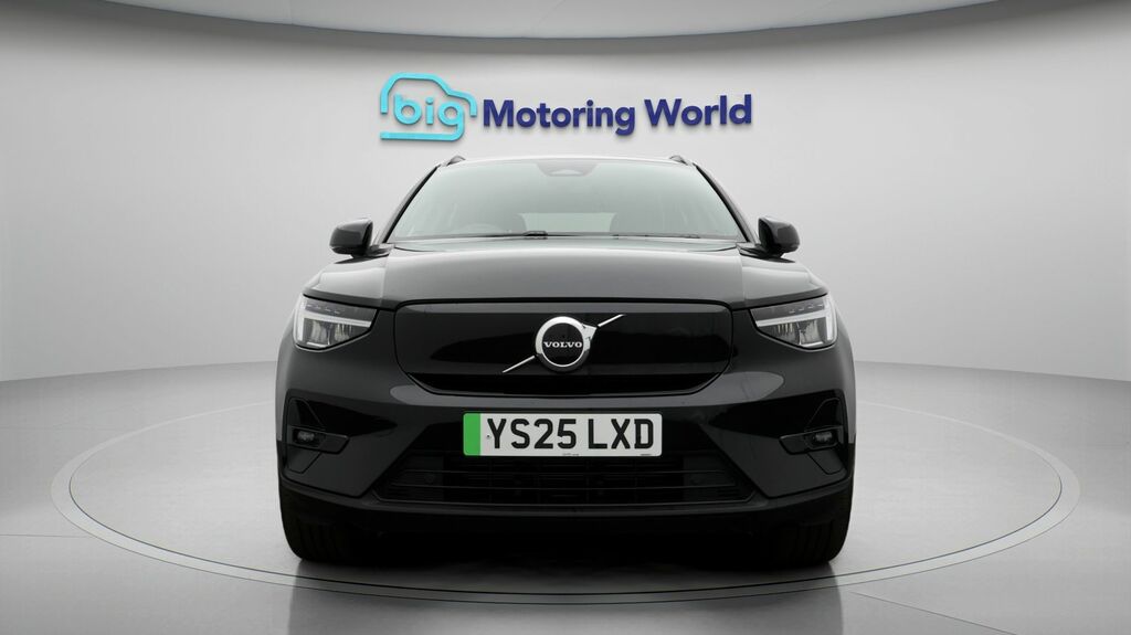 Volvo EX40 Plus Black #2