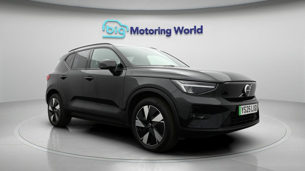 Volvo EX40 Plus Black