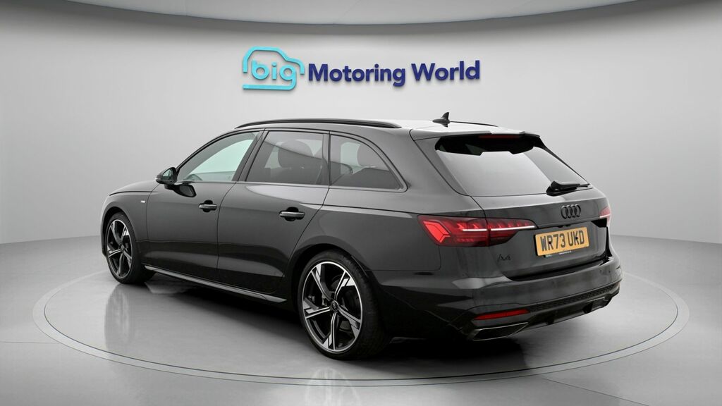 Audi A4 Avant Black Edition Black #5