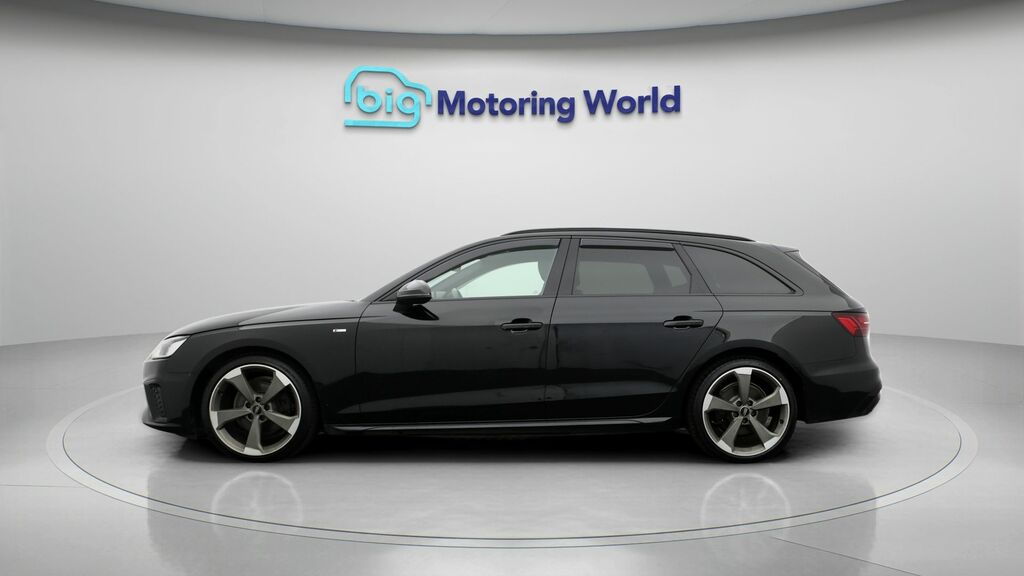 Audi A4 Avant Black Edition WV70WYM Black #4