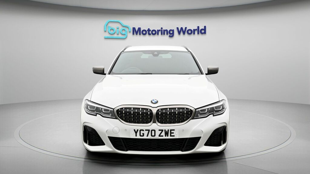 BMW 3 Series Xdrive Auto YG70ZWE White #2