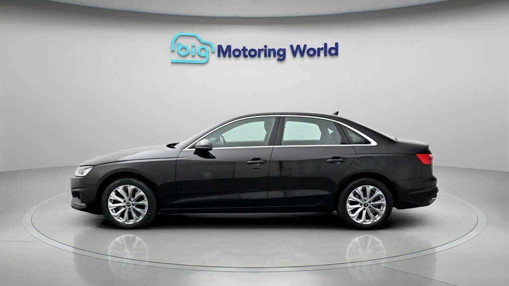 Audi A4 Technik HG72UYX Black #4