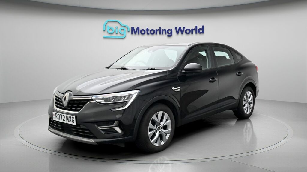 Renault Arkana Iconic Black #3