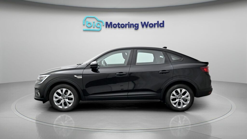Renault Arkana Iconic Black #4
