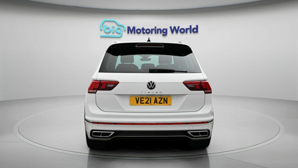 Volkswagen Tiguan R-line VE21AZN White #6