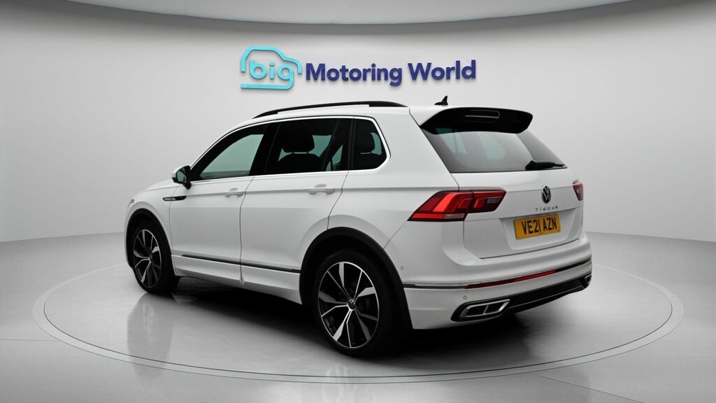 Volkswagen Tiguan R-line VE21AZN White #5