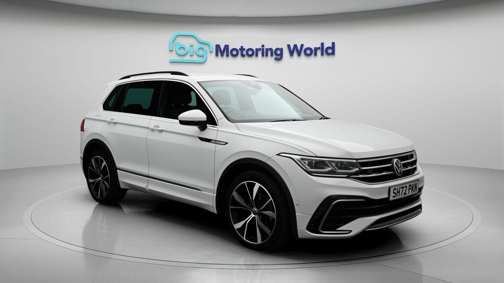 Volkswagen Tiguan R-line White