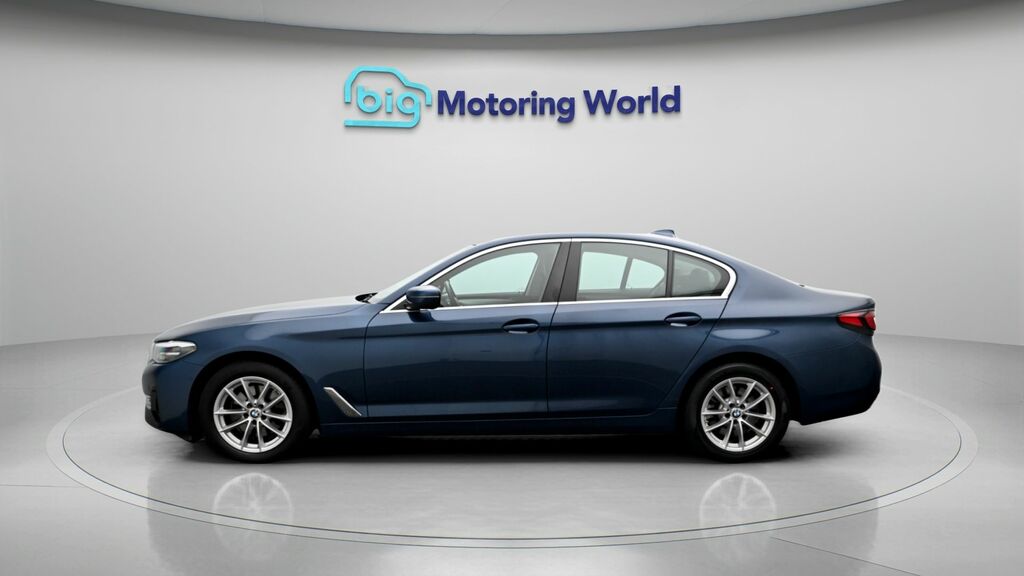 BMW 5 Series Se VK22APX Blue #4