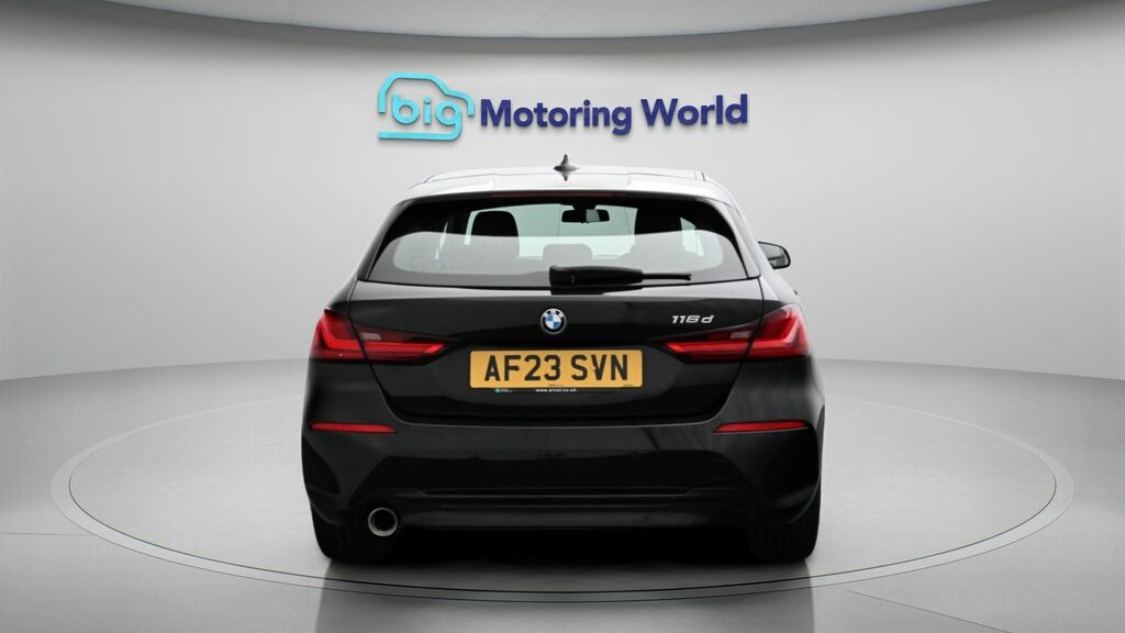 BMW 1 Series Sport Black #6