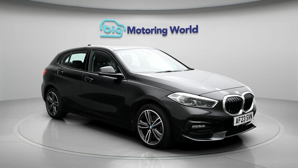 BMW 1 Series Sport Black