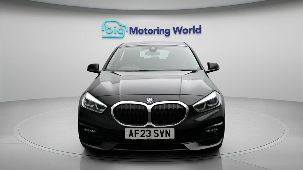 BMW 1 Series Sport Black #2