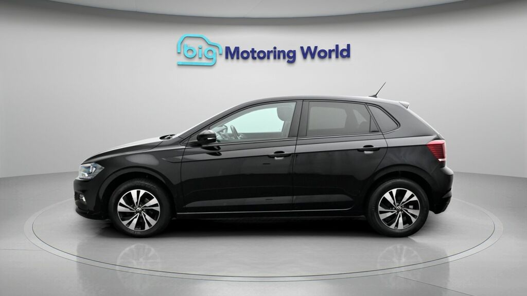 Volkswagen Polo Match Black #4