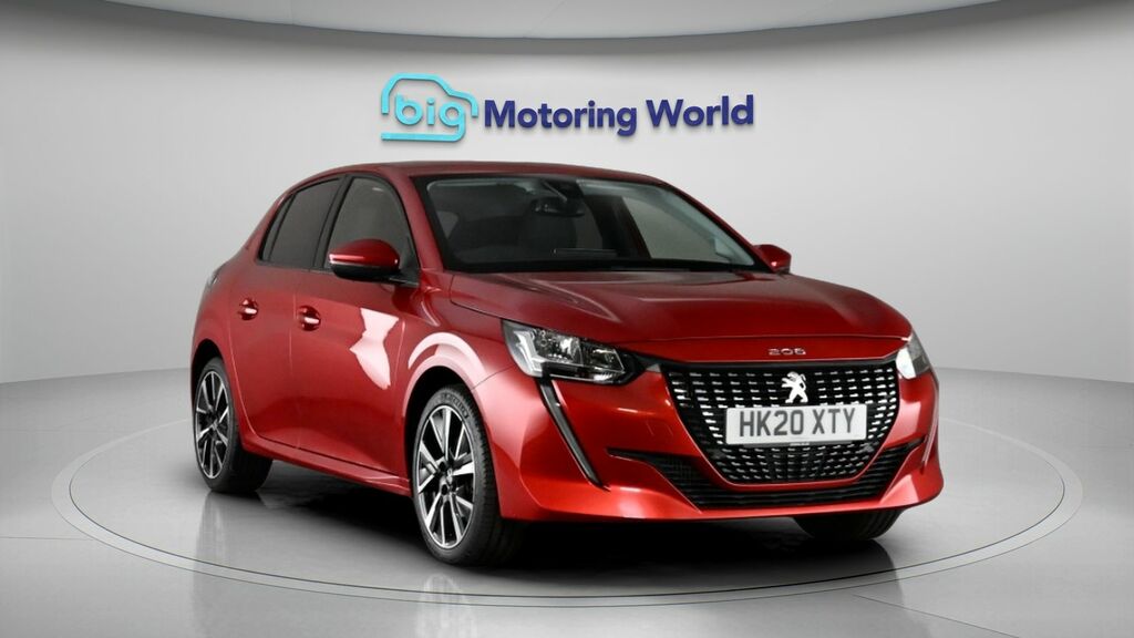 Peugeot 208 Allure Red #2