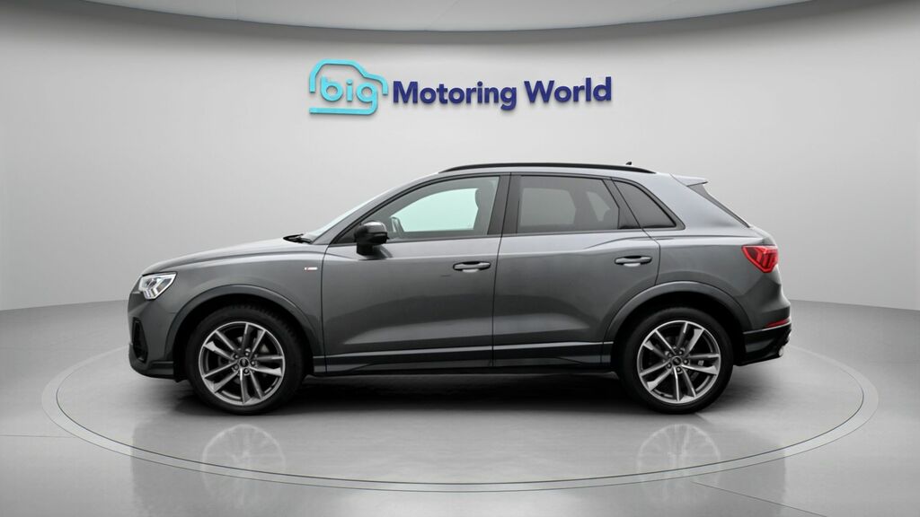 Audi Q3 Black Edition DG22EWX Grey #4