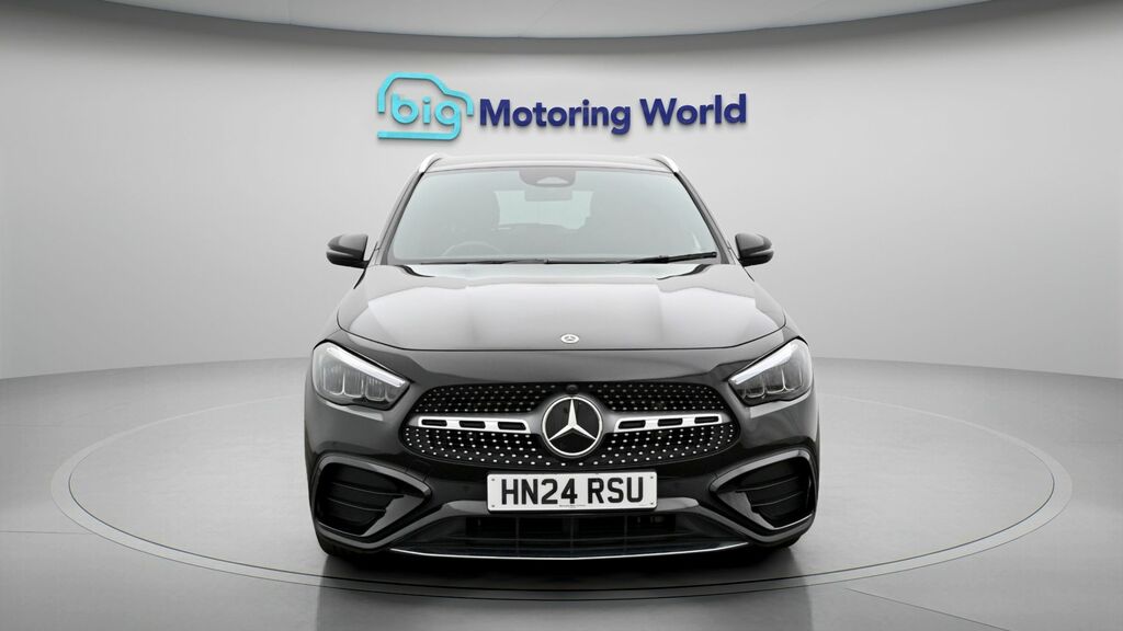 Mercedes-Benz GLA Class Amg Line HN24RSU Black #2