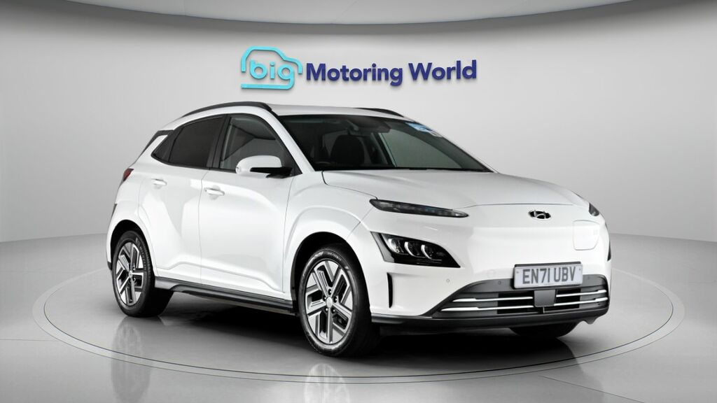 Hyundai Kona Premium White