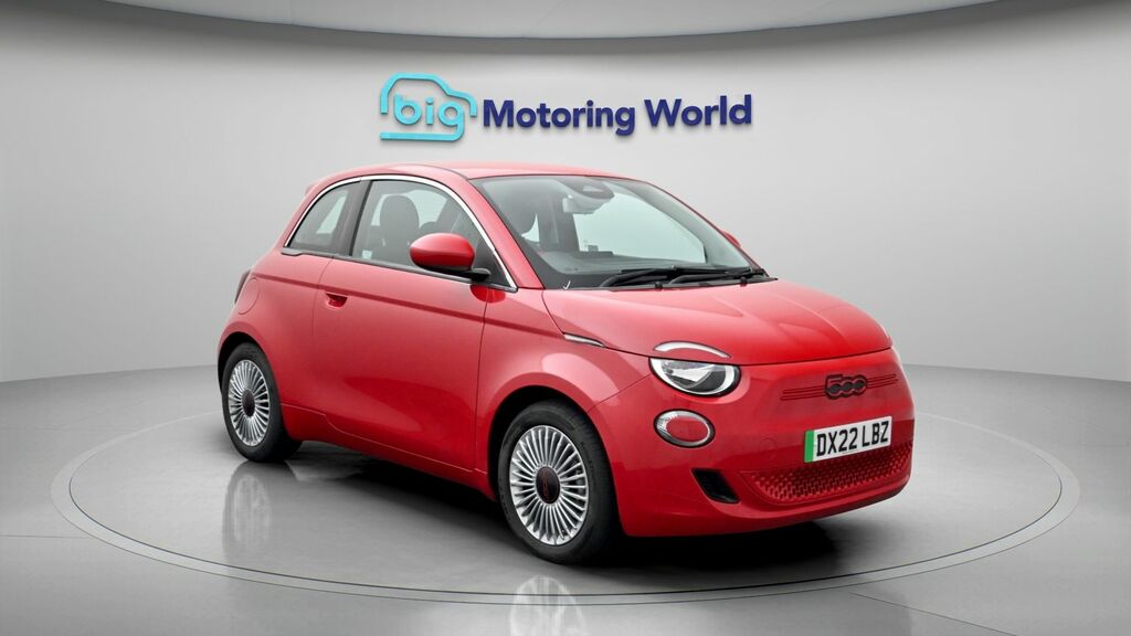 Fiat 500E Red Red