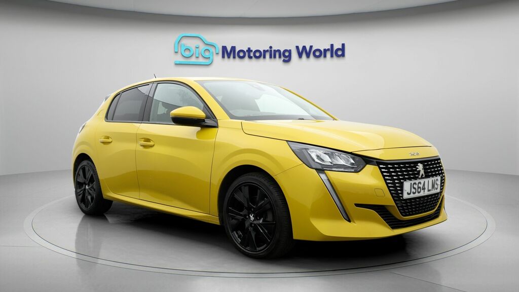 Peugeot 208 Allure Premium Yellow