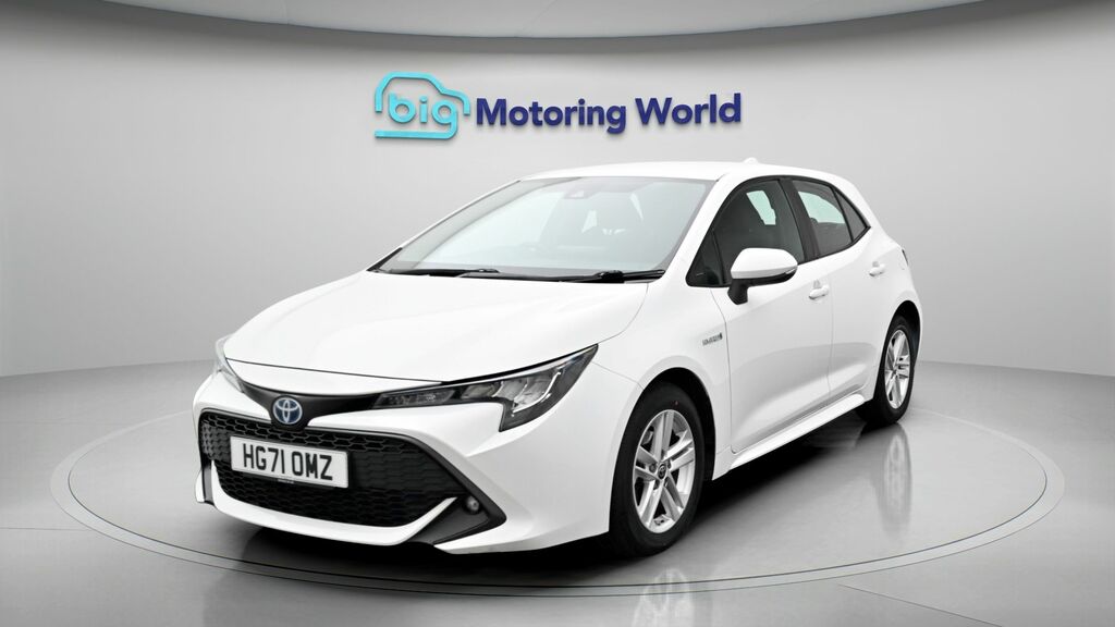 Toyota Corolla Icon White #3