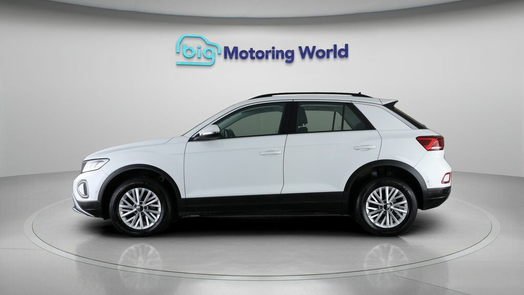 Volkswagen T-Roc Life CE73GJJ White #4