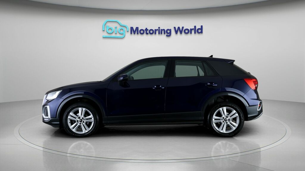 Audi Q2 Sport Blue #4