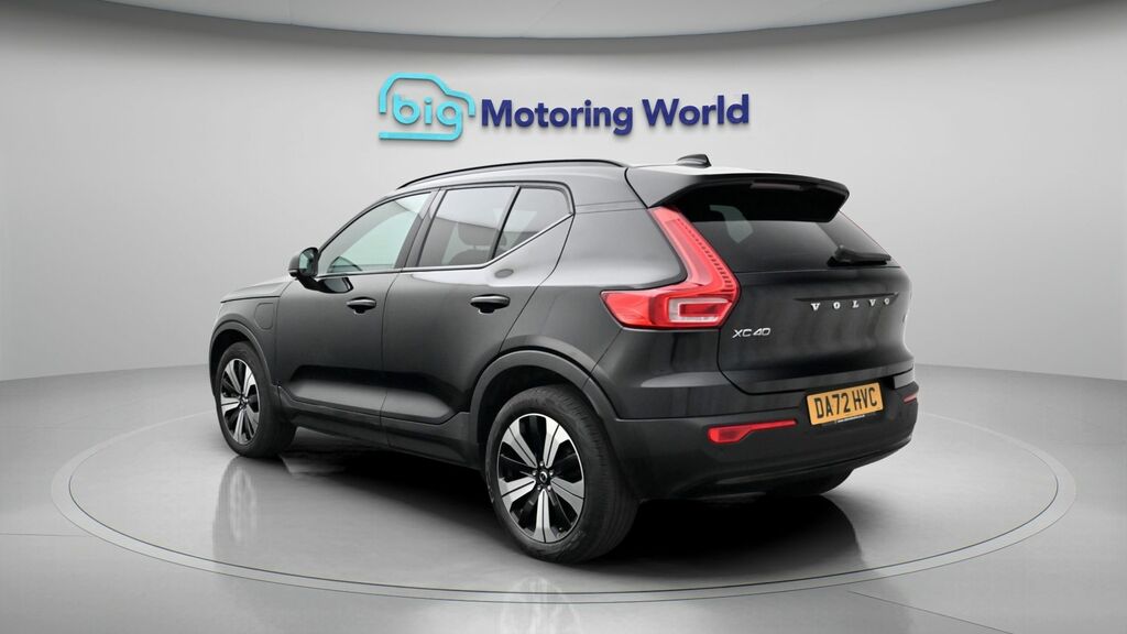 Volvo XC40 Plus Black #5