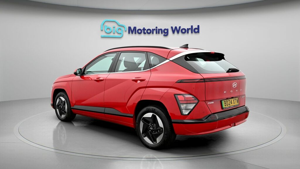 Hyundai Kona Advance Red #5