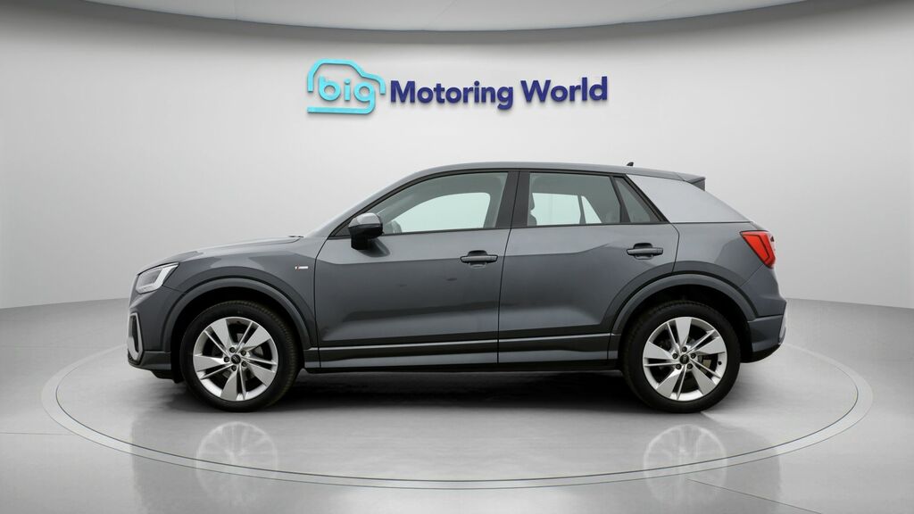 Audi Q2 S Line VN23MUB Grey #4