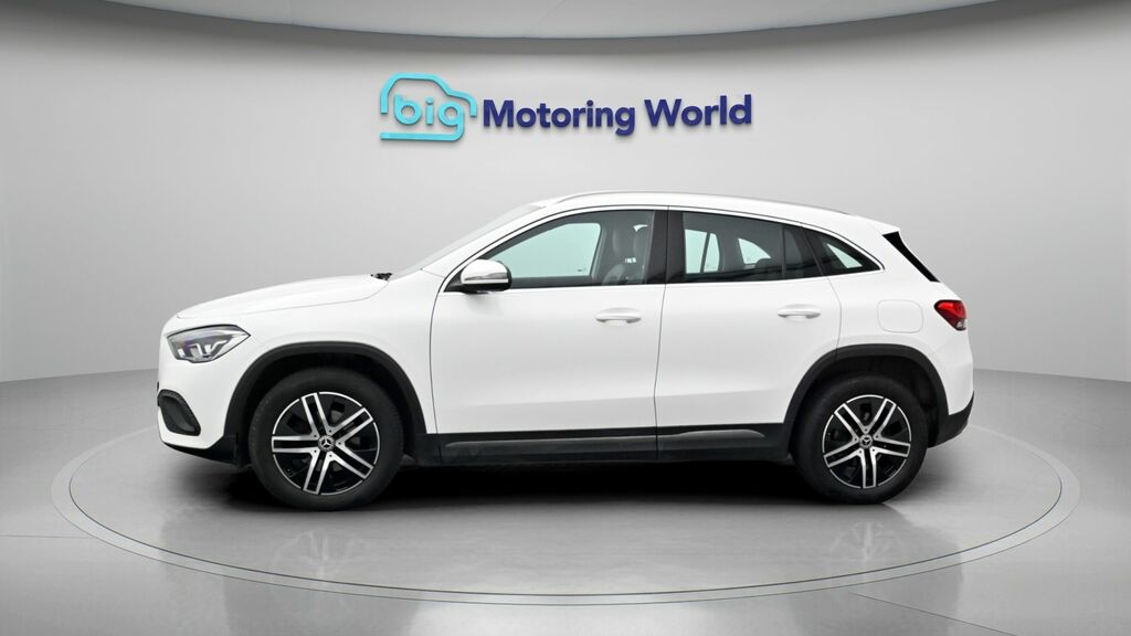 Mercedes-Benz GLA Class Sport RO22BZA White #4