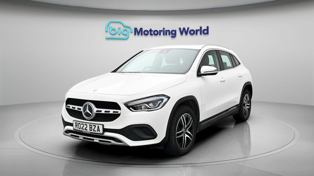 Mercedes-Benz GLA Class Sport RO22BZA White #3
