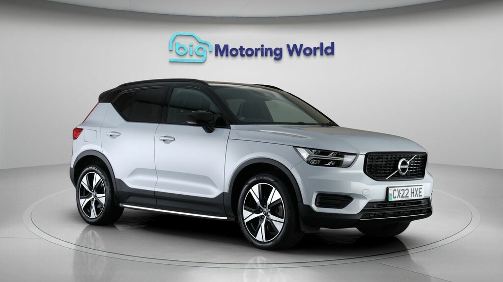 Volvo XC40 Plus Silver