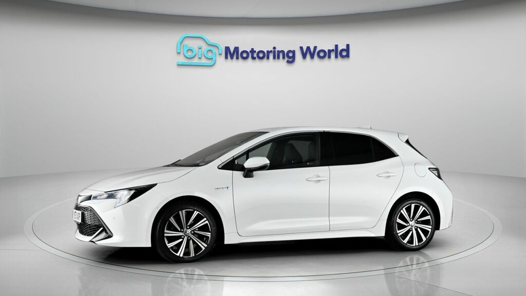 Toyota Corolla Design YE71AXP White #4