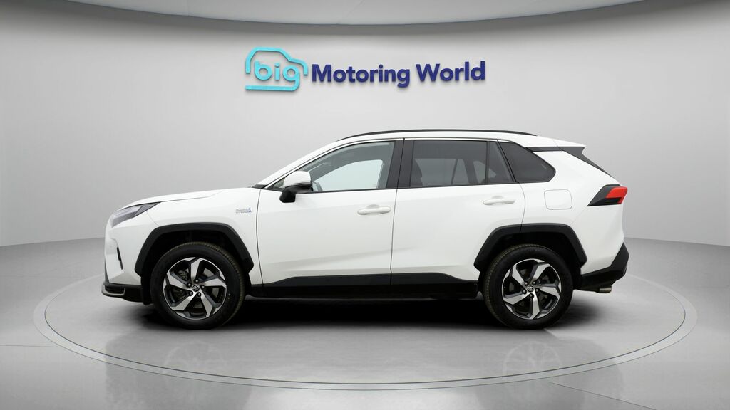 Toyota Rav 4 Design White #4