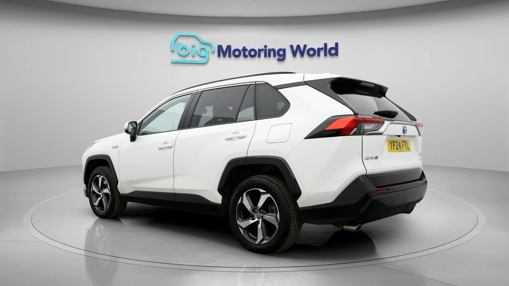 Toyota Rav 4 Design White #5