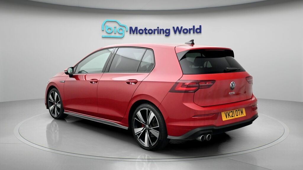 Volkswagen Golf Gtd Red #5