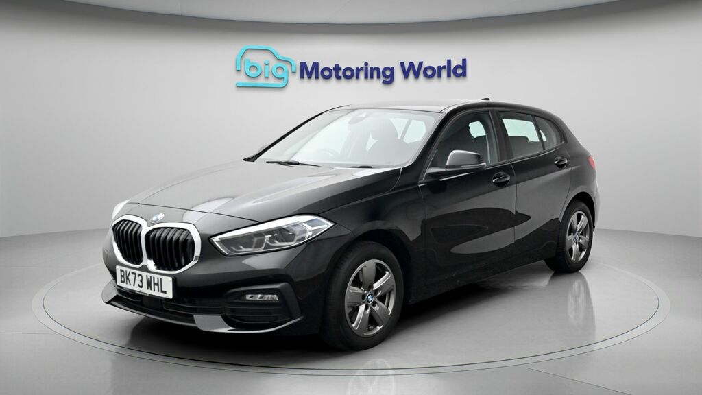 BMW 1 Series Se Black #3