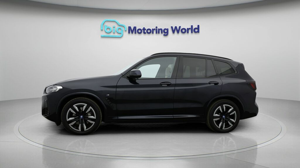 BMW iX3 M Sport LP72CPK Black #4