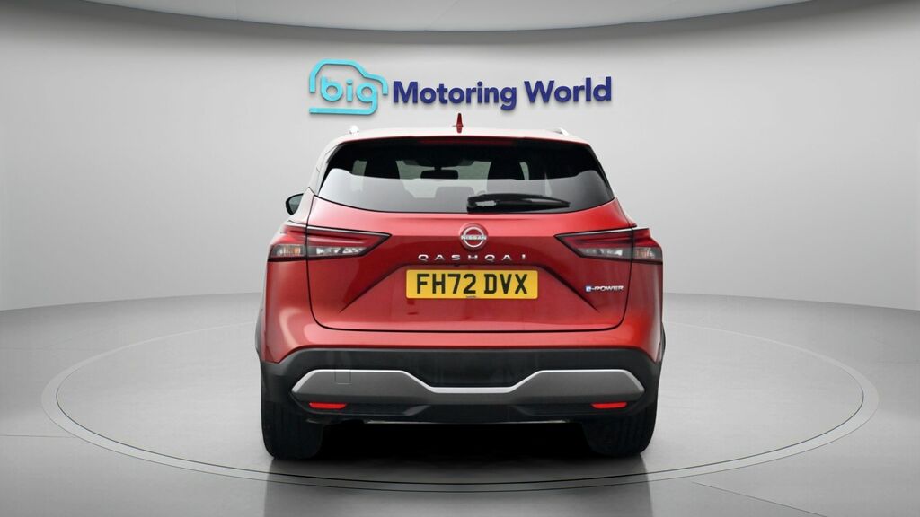 Nissan Qashqai N-connecta FH72DVX Red #6