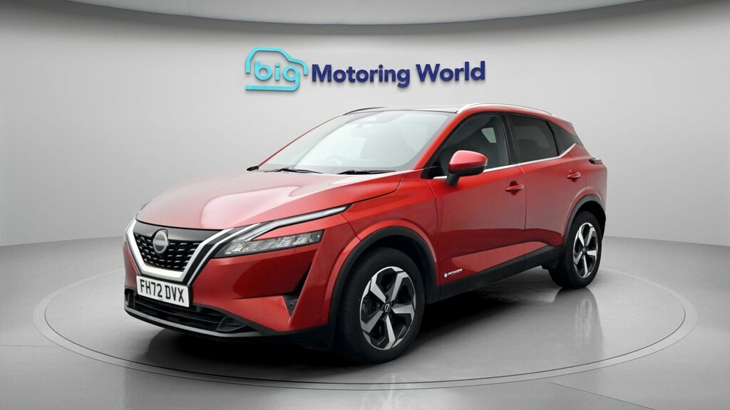 Nissan Qashqai N-connecta FH72DVX Red #3
