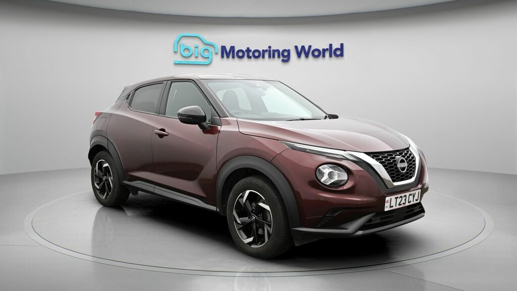 Nissan Juke N-connecta LT23CYJ Red