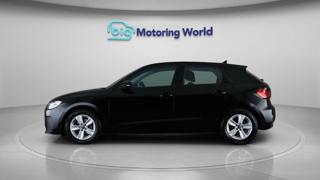 Audi A1 Technik NU72KCA Black #4