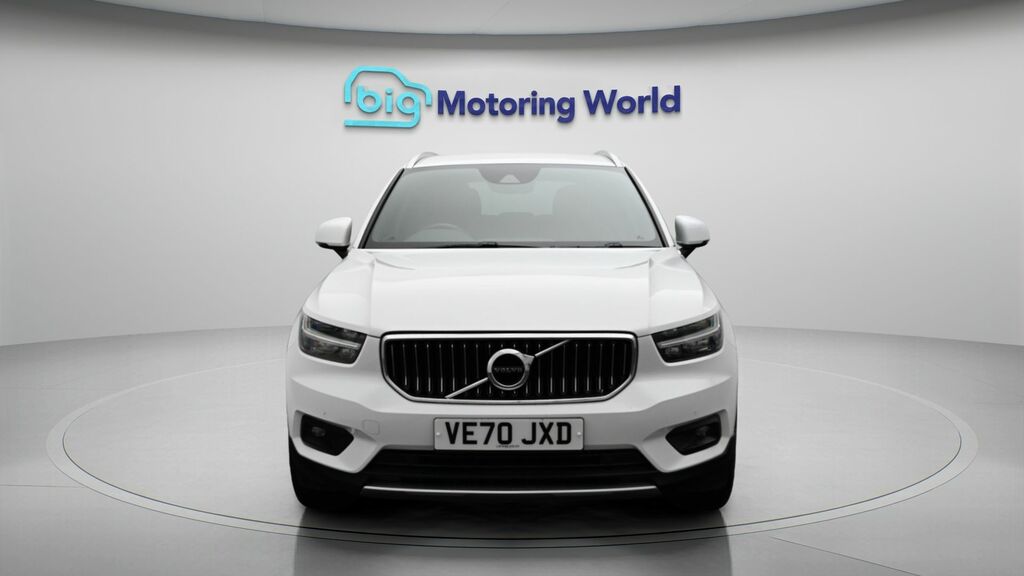 Volvo XC40 Inscription White #2