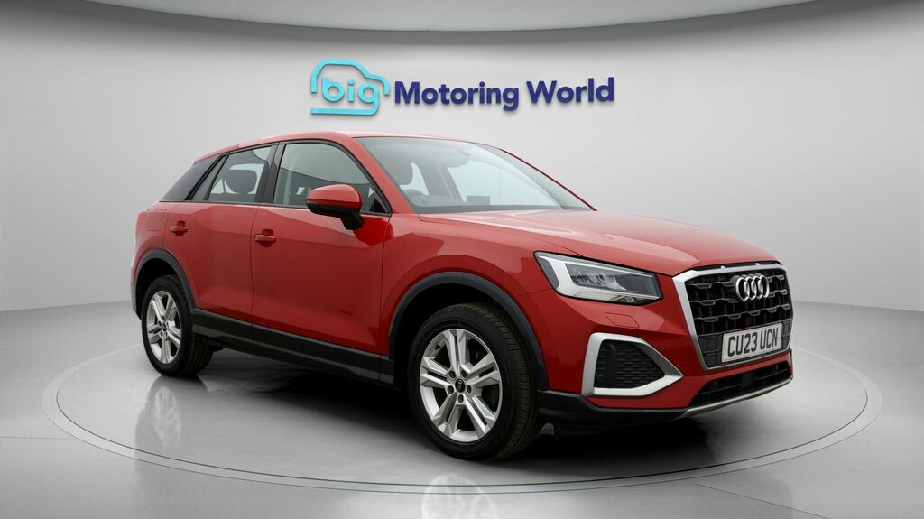 Audi Q2 Sport Red