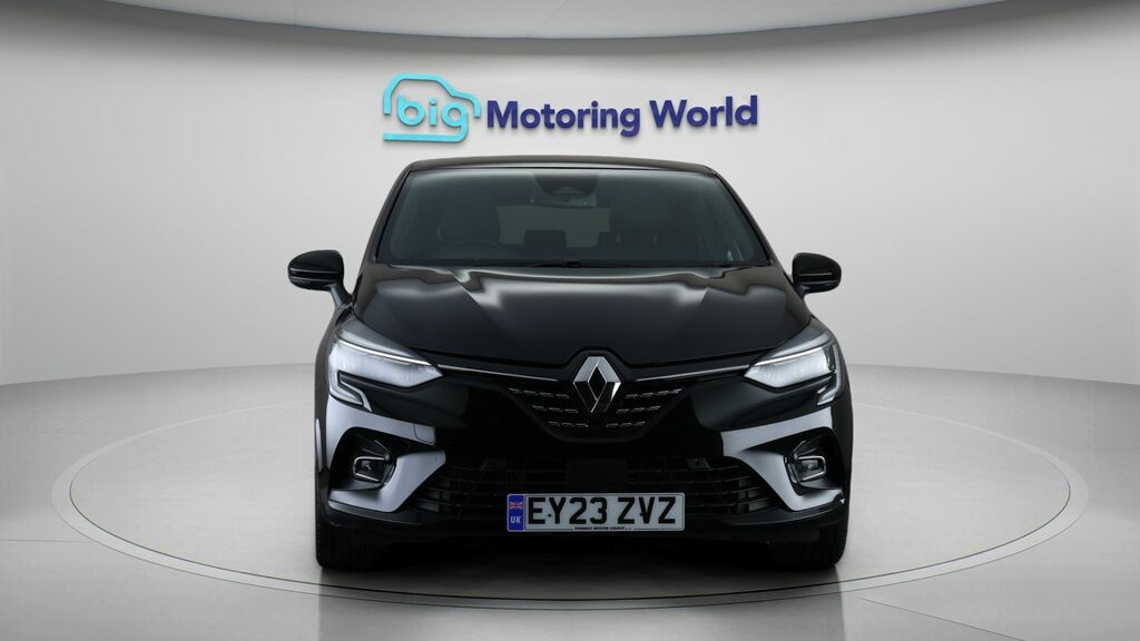 Renault Clio Techno Black #2