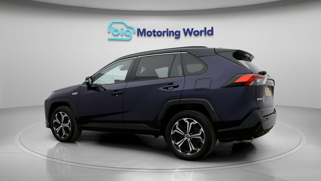 Toyota Rav 4 Dynamic Black #4