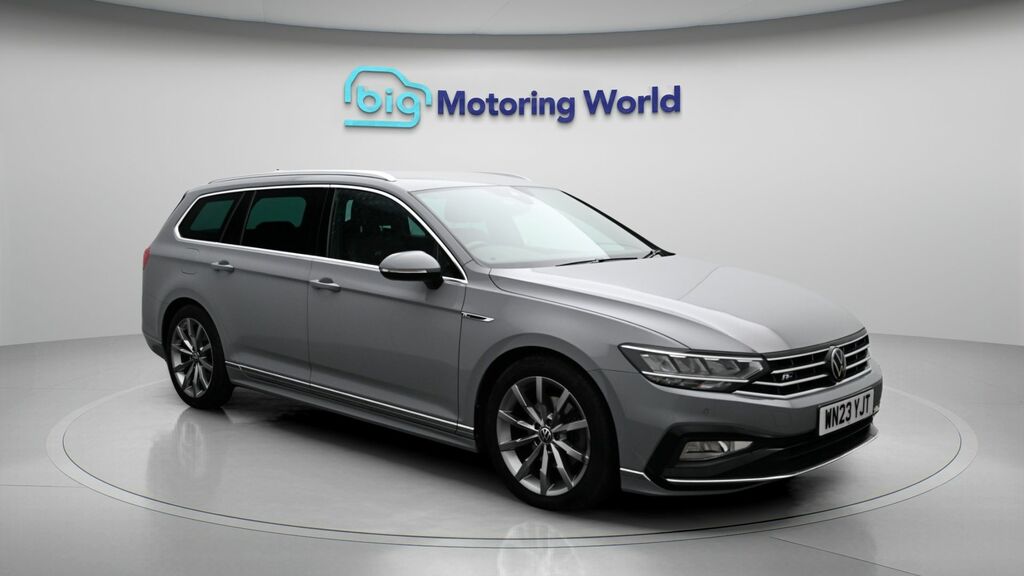 Volkswagen Passat R-line Grey