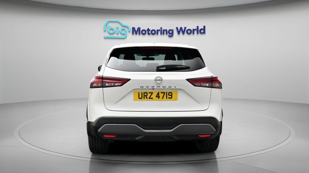 Nissan Qashqai N-connecta URZ4719 White #6