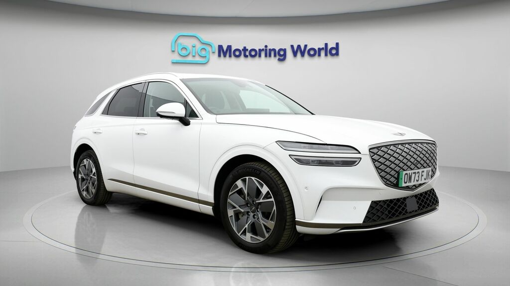 Genesis GV70 Sport White